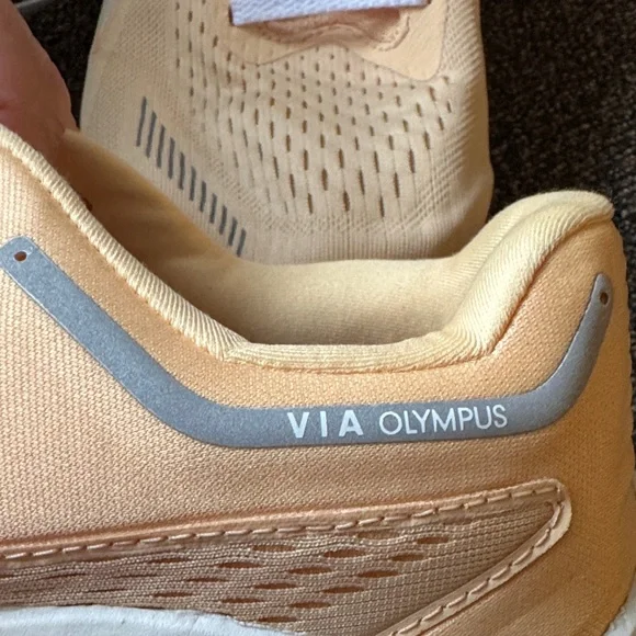 Altra Women's Peach Athletic Shoes - Picture 5 of 6